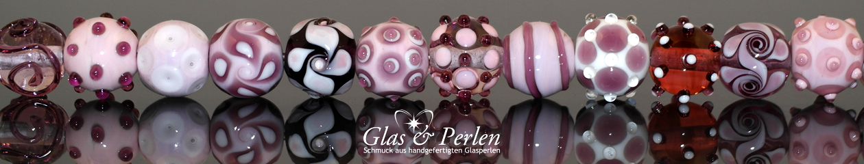 Glas und Perlen